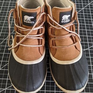 Sorel Brown and Black Lace-Up Shoes